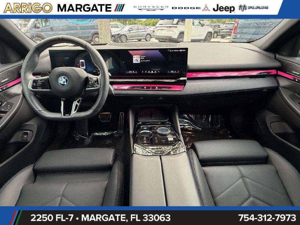 Used 2025 BMW i5 xDrive40 w/ M Sport Package AWD/4WD image 15