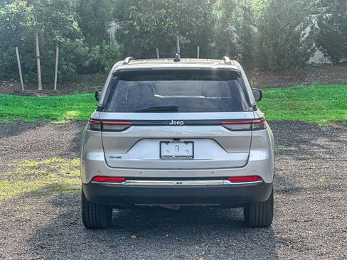 Used 2023 Jeep Grand Cherokee 4WD 4xe image 7