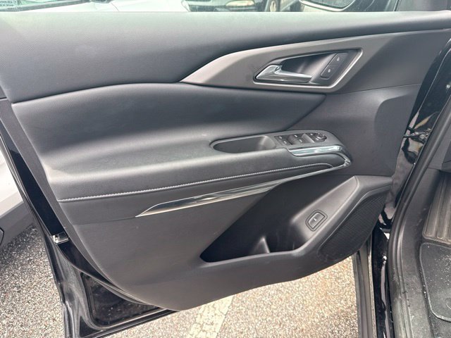 Used 2026 Chevrolet Traverse LT FWD image 9