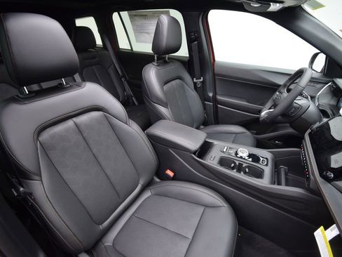 New 2026 Jeep Cherokee Overland AWD/4WD image 19