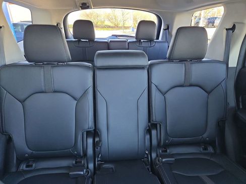 Certified 2025 Honda Pilot Touring image 30