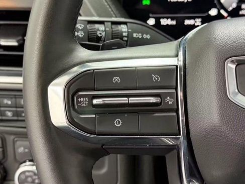 Used 2025 GMC Yukon Denali AWD/4WD image 31