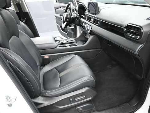 Used 2023 Honda Pilot Touring image 21