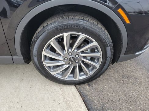 Certified 2023 Lincoln Corsair Reserve w/ Equipment Group 201A image 7