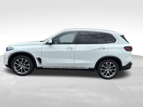 Used 2026 BMW X5 xDrive40i AWD/4WD image 2