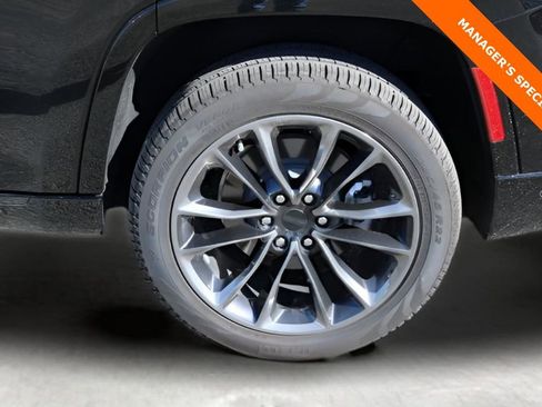 New 2025 Jeep Grand Wagoneer Series III w/ Quick Order Packagew 28T image 9