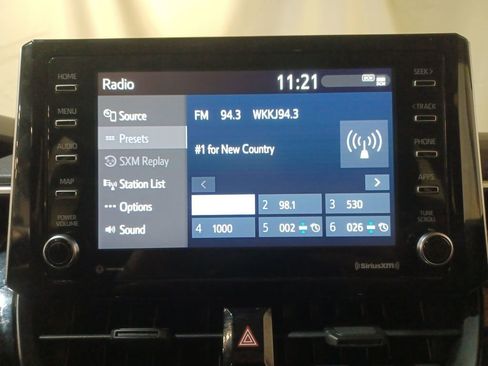 Used 2021 Toyota Corolla LE image 12