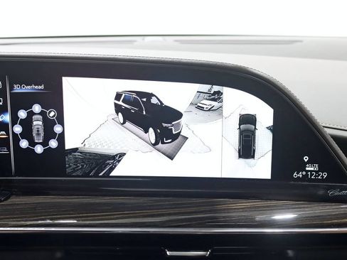 Used 2021 Cadillac Escalade Premium Luxury AWD/4WD image 19