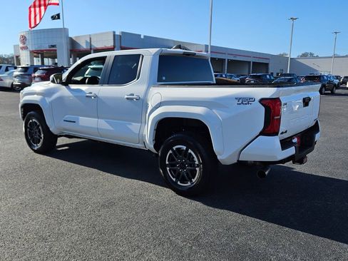 Used 2024 Toyota Tacoma TRD Sport image 8