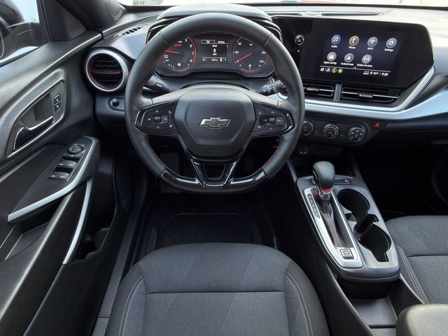 New 2026 Chevrolet Trax RS w/ Sunroof Package FWD image 11