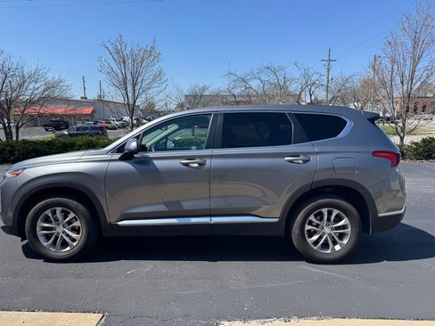 Used 2019 Hyundai Santa Fe SE AWD/4WD image 2