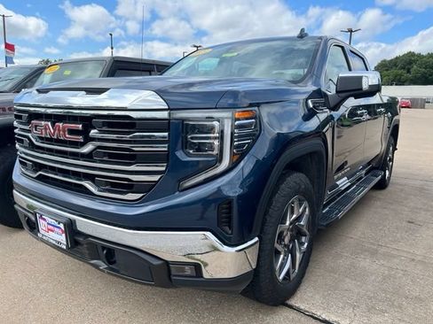 Used 2023 GMC Sierra 1500 SLT AWD/4WD image 1