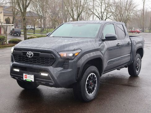 Used 2024 Toyota Tacoma TRD Off-Road image 11
