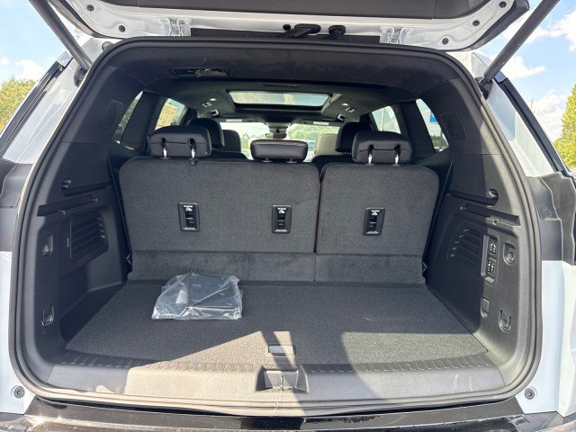 New 2026 GMC Acadia Denali Ultimate FWD image 19