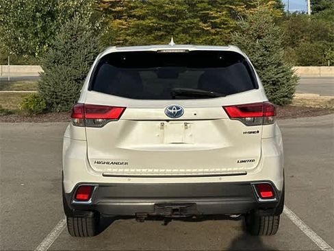 Used 2018 Toyota Highlander Limited image 4