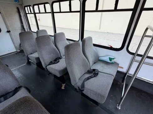 Used 2013 Ford E-350 and Econoline 350 Super Duty w/ Shuttle Bus Prep Pkg image 28