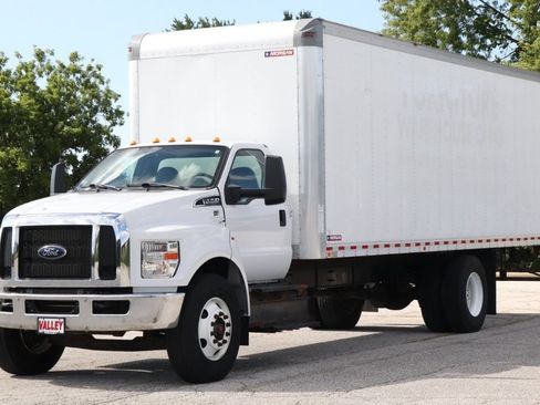 Used 2019 Ford F750 2WD Regular Cab Super Duty image 5