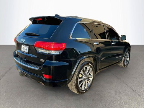 Used 2018 Jeep Grand Cherokee Overland AWD/4WD image 4