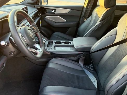 Used 2025 Acura MDX A-Spec image 11