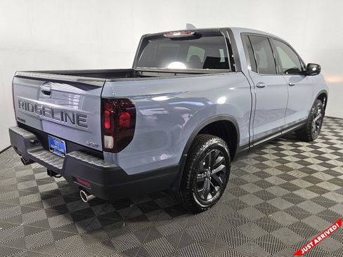 New 2026 Honda Ridgeline Sport image 7
