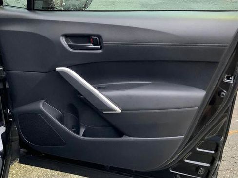 Certified 2024 Toyota Corolla Cross SE image 21