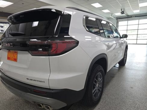 Used 2026 GMC Acadia Elevation AWD/4WD image 7