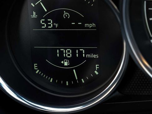 Used 2020 MAZDA MX-5 Miata Club image 18