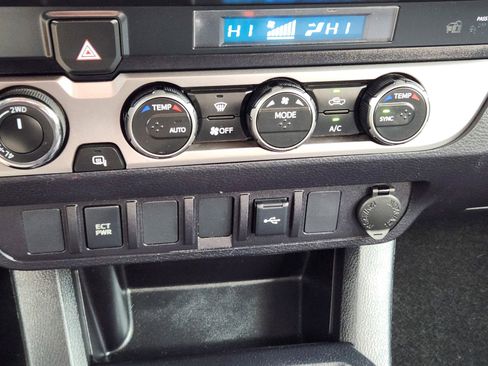 Used 2021 Toyota Tacoma SR image 14