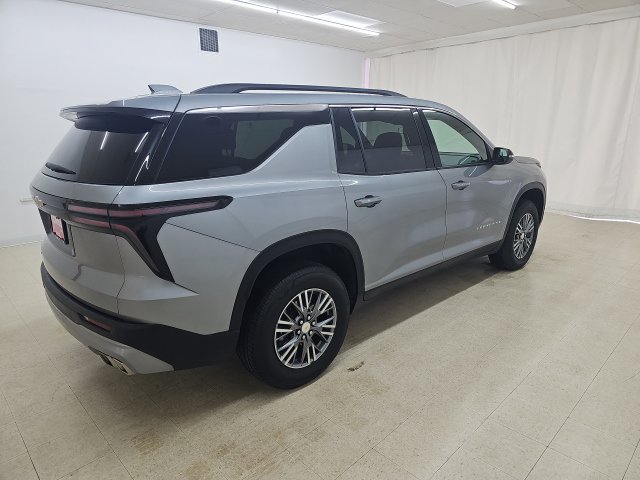Used 2026 Chevrolet Traverse LT FWD image 18