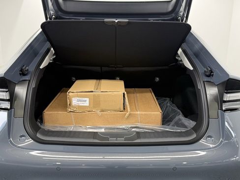 New 2026 Toyota Prius SE image 11