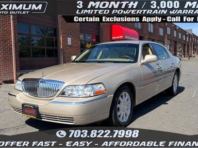 Used 2011 Lincoln Town Car Signature Limited