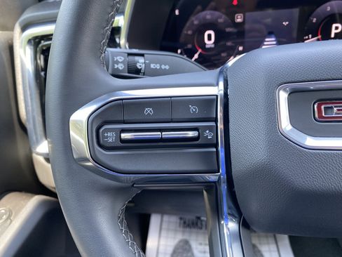 Used 2024 GMC Canyon Elevation w/ Convenience Package image 19