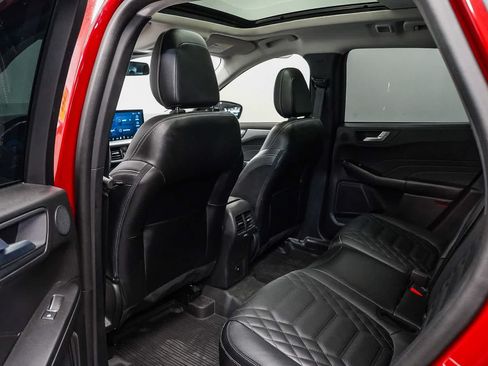 Used 2023 Ford Escape SE w/ PHEV Premium Package FWD image 19