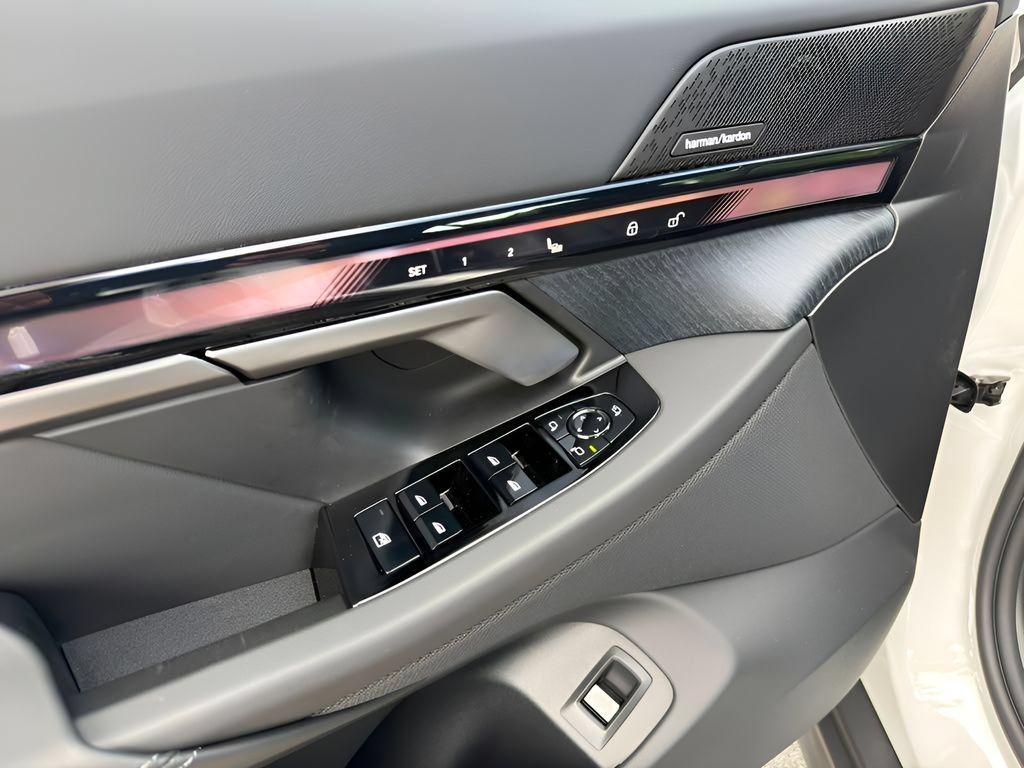 New 2027 BMW 530i w/ Premium Package RWD image 12