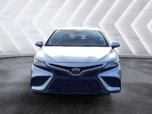 Used 2023 Toyota Camry SE FWD image 2