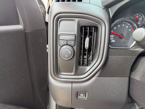 Used 2021 Chevrolet Silverado 1500 Custom w/ Safety Confidence Package RWD image 12