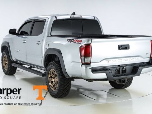 Used 2019 Toyota Tacoma TRD Off-Road w/ Technology Package AWD/4WD image 43