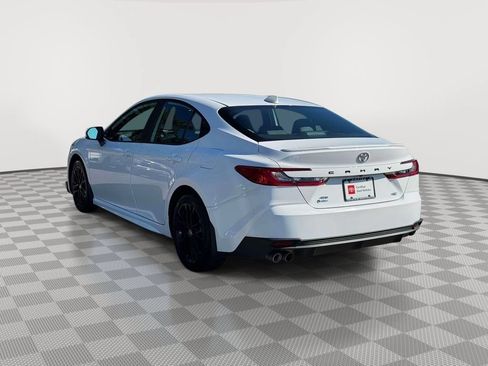 Used 2025 Toyota Camry SE AWD/4WD image 5