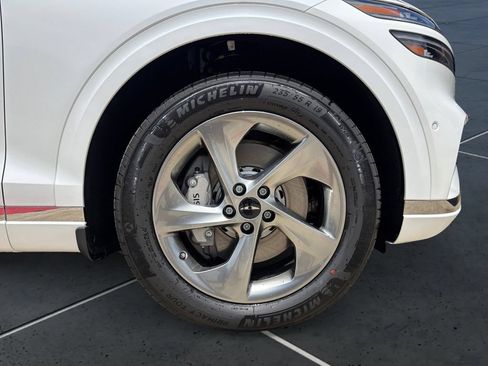 New 2026 Genesis GV70 2.5T Advanced AWD/4WD image 14