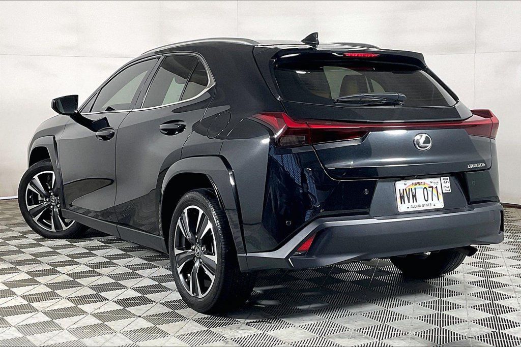 Used 2024 Lexus UX 250h FWD w/ Premium Package image 13