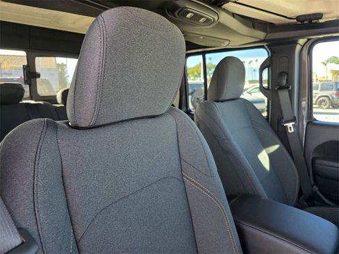 New 2026 Jeep Gladiator Sport image 12