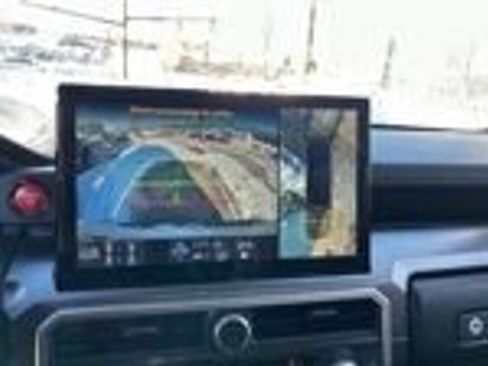 Used 2025 Toyota 4Runner TRD Off-Road Premium image 11