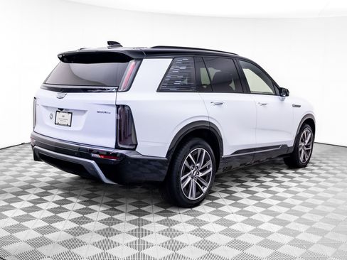 New 2026 Cadillac Vistiq Sport w/ LPO, Floor Liner Package AWD/4WD image 5