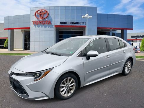 Used 2022 Toyota Corolla XLE image 6