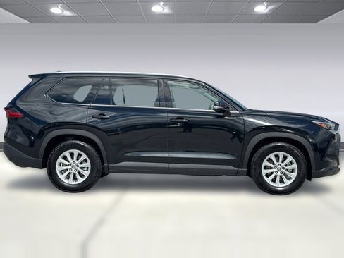 Used 2025 Toyota Grand Highlander FWD image 2