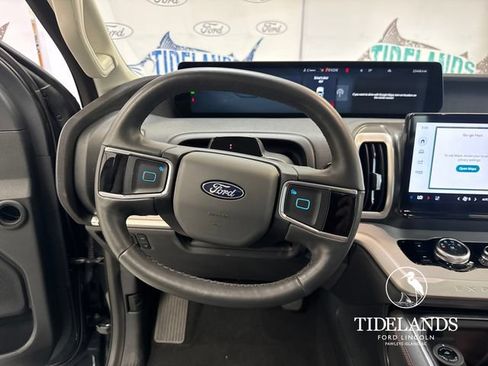 Certified 2025 Ford Expedition Active RWD image 18