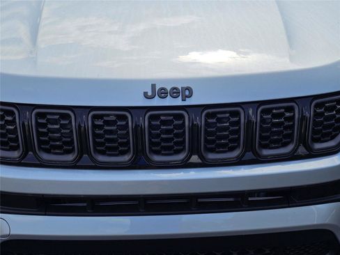 New 2026 Jeep Compass Latitude AWD/4WD image 3