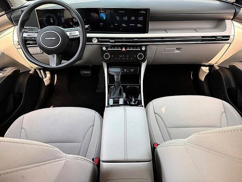 Certified 2025 Hyundai Tucson SEL image 6