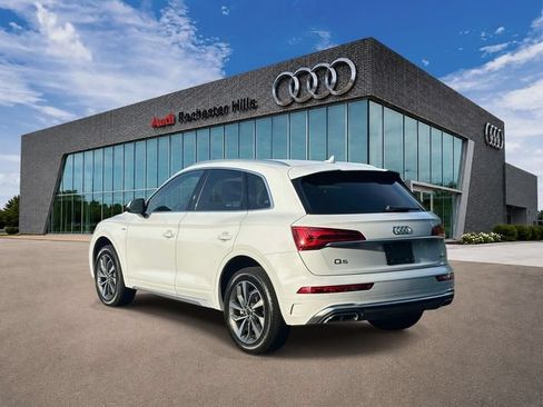 Used 2023 Audi Q5 2.0T Premium w/ Convenience Package AWD/4WD image 4
