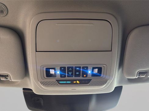 Used 2023 Ford Explorer XLT w/ Equipment Group 202A AWD/4WD image 25